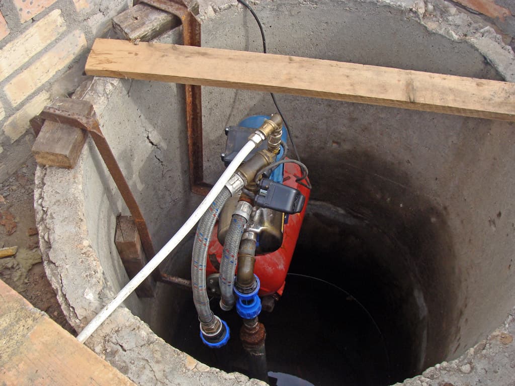 Bomba de agua para pozo en Oleiros